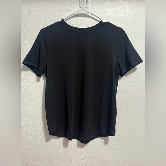 Lululemon Black T-Shirt - Picture 1 of 4